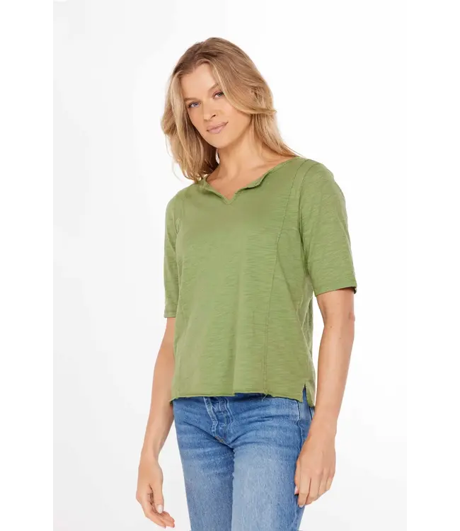 Mododoc Half Sleeve Split V Tee - Hazel
