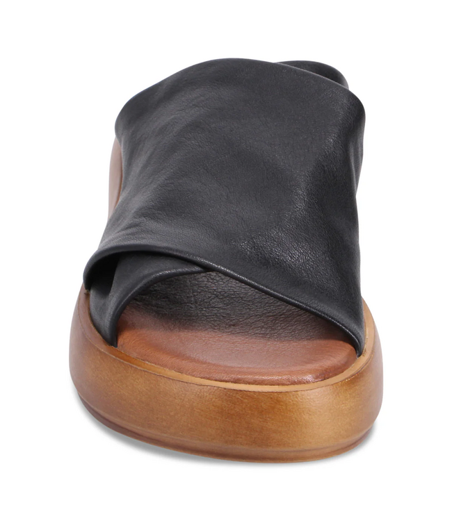 Bueno Jaxon Leather Sandals - Black