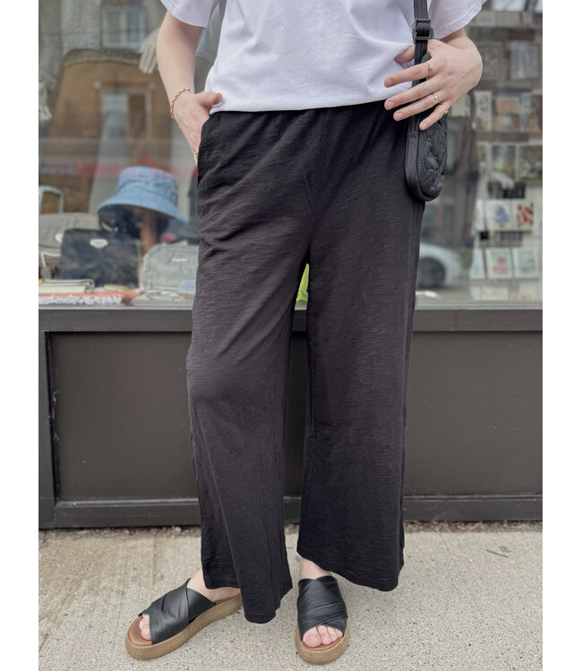 Mododoc Wide Leg Cropped Pant - Black