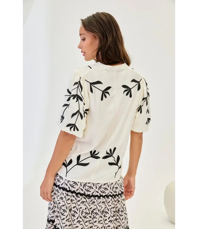 NKN Short Sleeve Leaf Blouse - Cream
