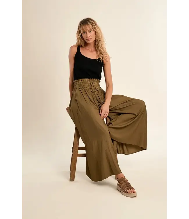 Molly Bracken Wide Leg Elastic Waist Pant - Khaki