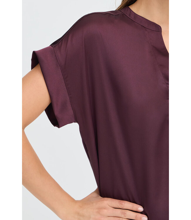B. Young Selita V Placket Neck - Fig