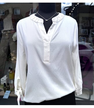 C & S The Label Lynn Blouse - Off White