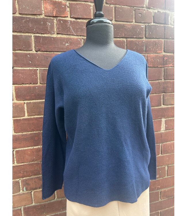 Angela Mara V-Neck Pullover - bLUE