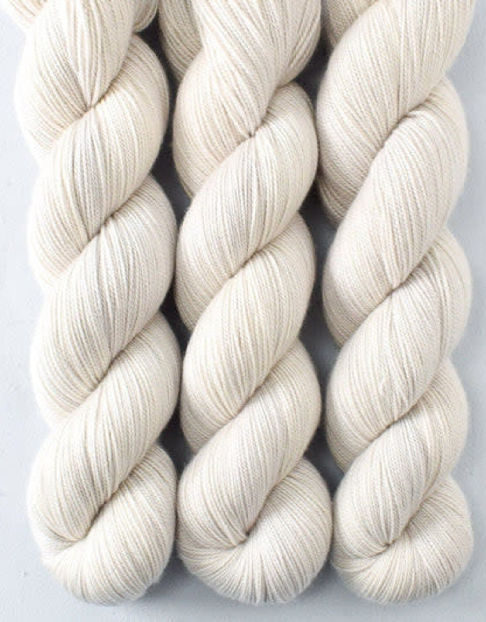 Miss Babs Yummy 2 Ply white peppercorn