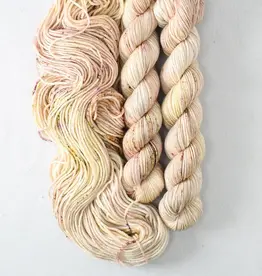 Miss Babs Yowza Mini sparkling sand