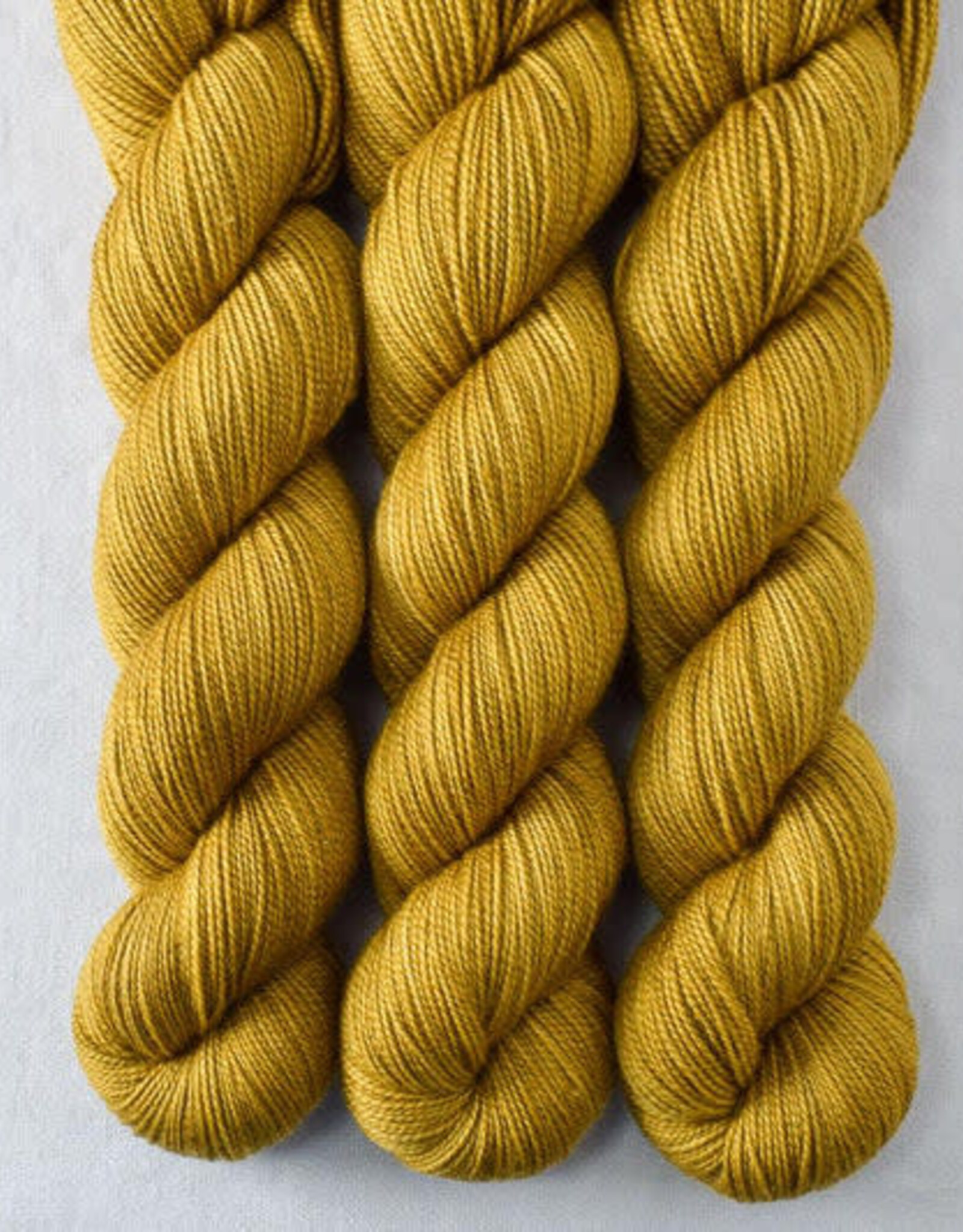 Miss Babs Yummy 2 Ply antique brass