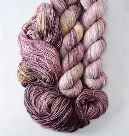 Miss Babs Yummy 2 Ply autumn toad lily