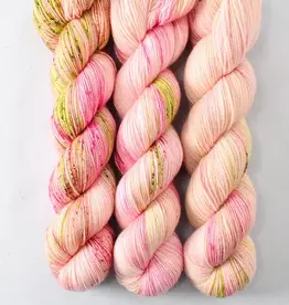 Miss Babs Yummy 2 Ply mellow apricot