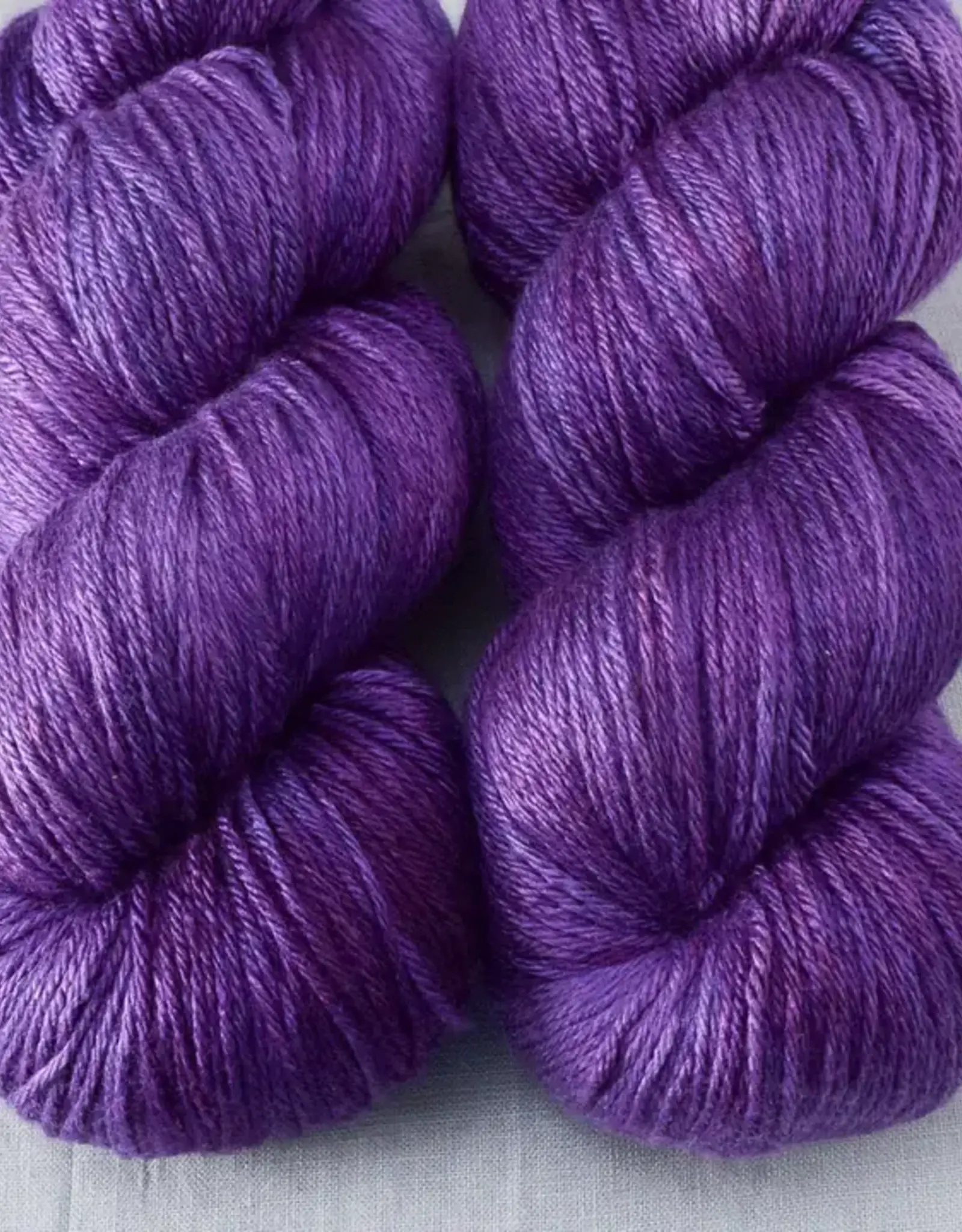 Miss Babs Big Silk lilacs