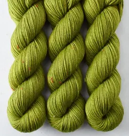 Miss Babs Cupcake dragon claw