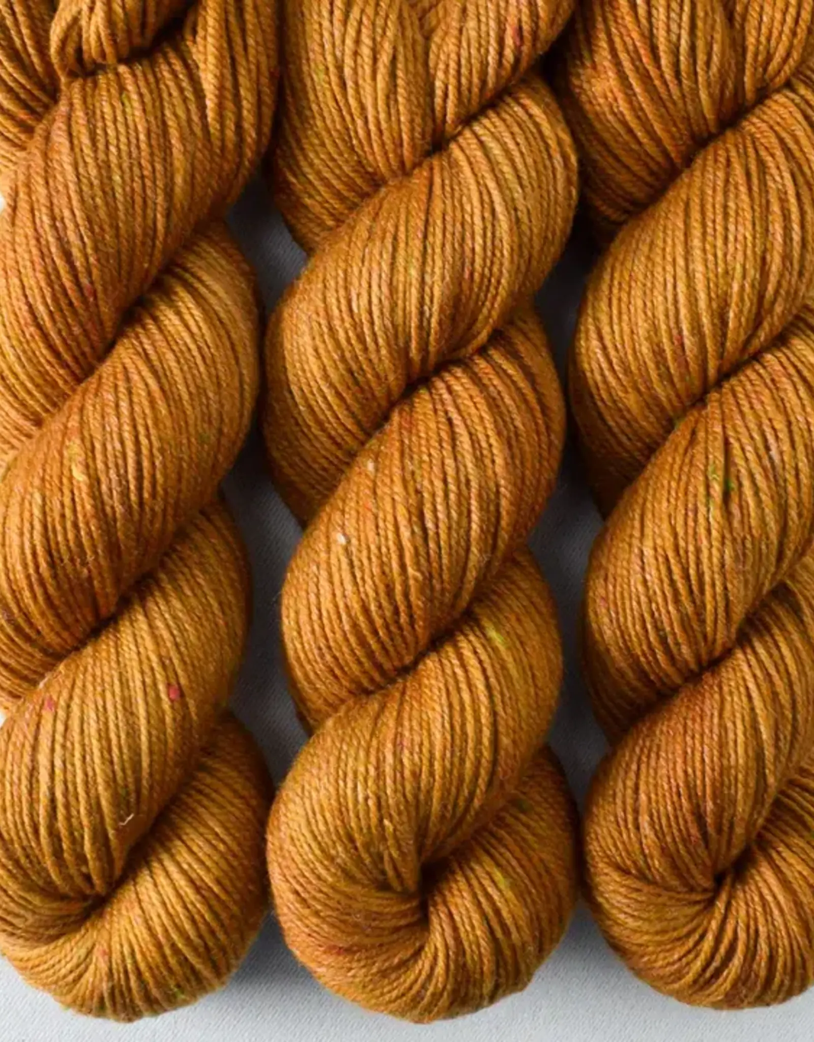 Miss Babs Cupcake old gold SALE