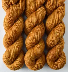 Miss Babs Cupcake old gold