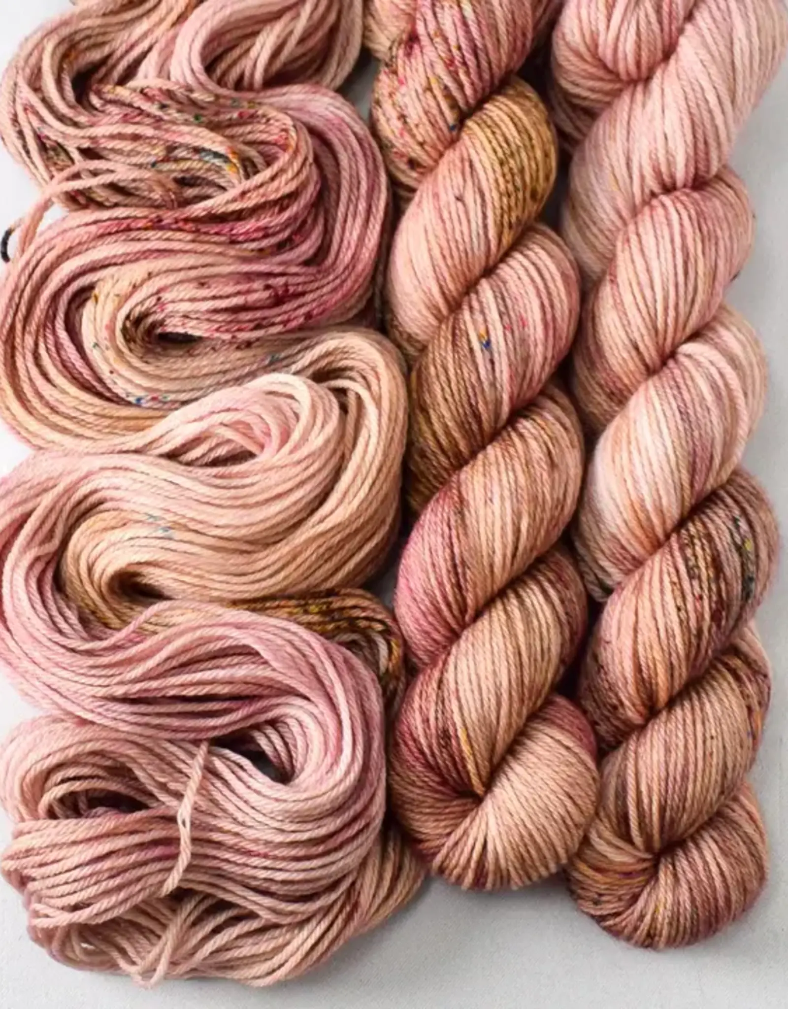 Miss Babs Yowza Mini sakura