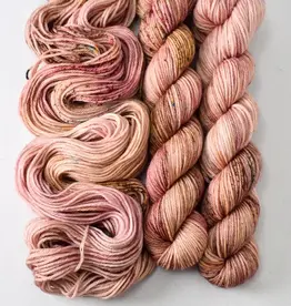 Miss Babs Yowza Mini sakura