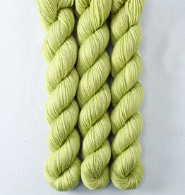 Miss Babs Yowza Mini iantha