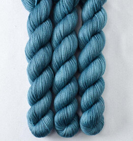 Miss Babs Yowza Mini blue ocean