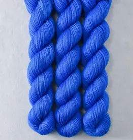 Miss Babs Yowza Mini zing