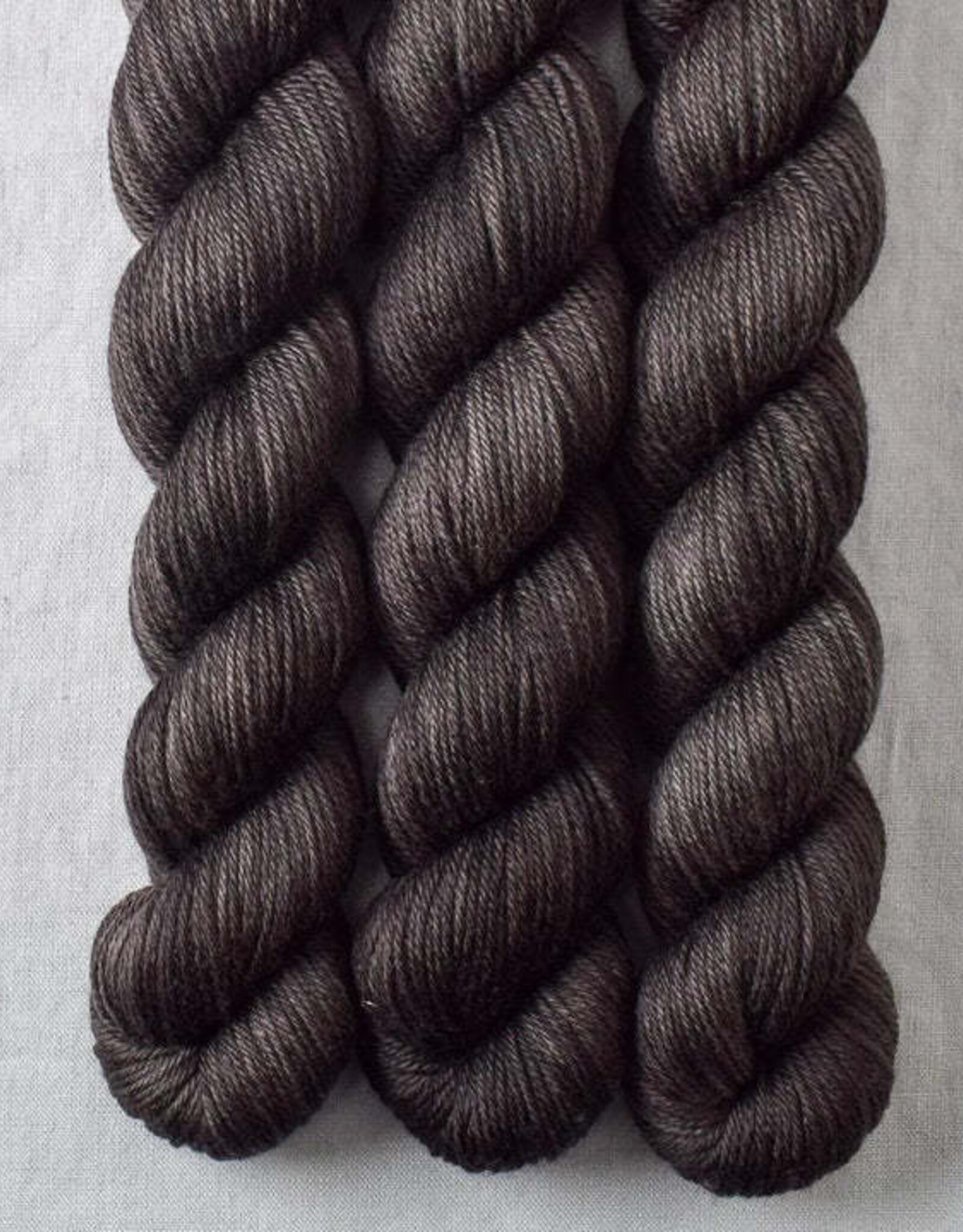 Miss Babs Yowza Mini dark pegasus