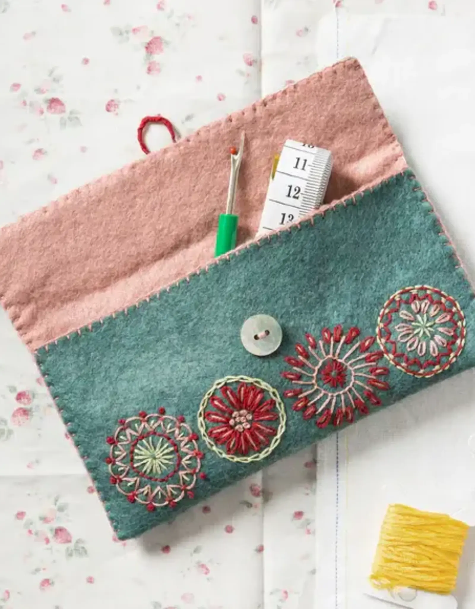 Corinne LaPierre Sewing Pouch Felt Craft Mini Kit