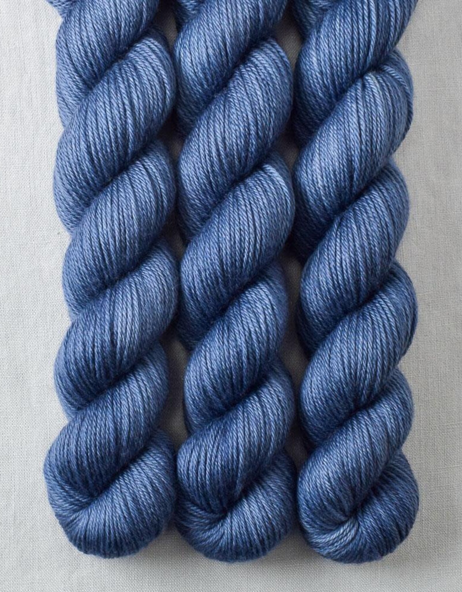 Miss Babs Yowza Mini stowaway