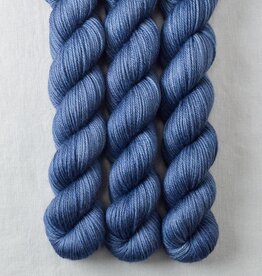 Miss Babs Yowza Mini stowaway