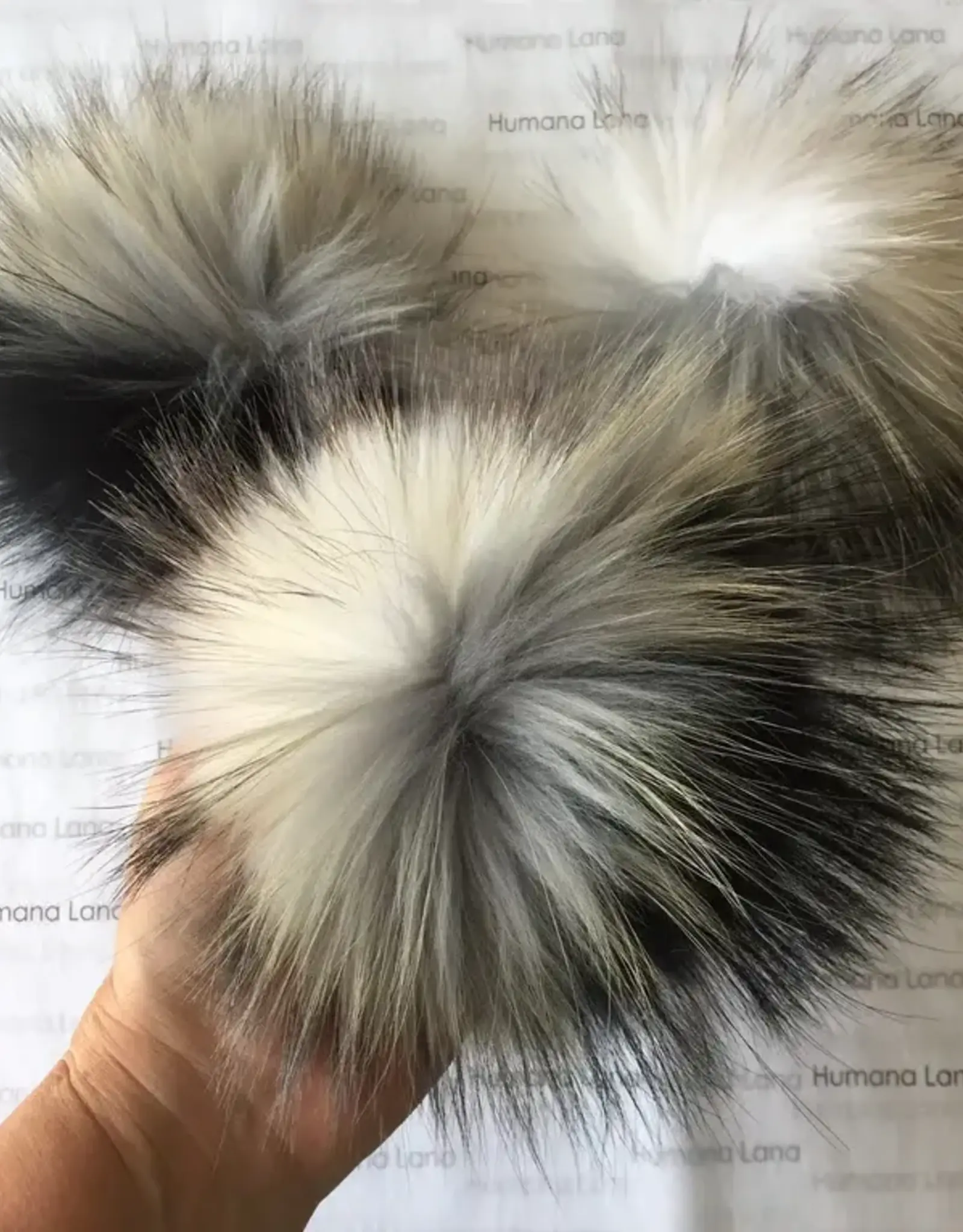 Humana Lana Racoon Fur white grey black