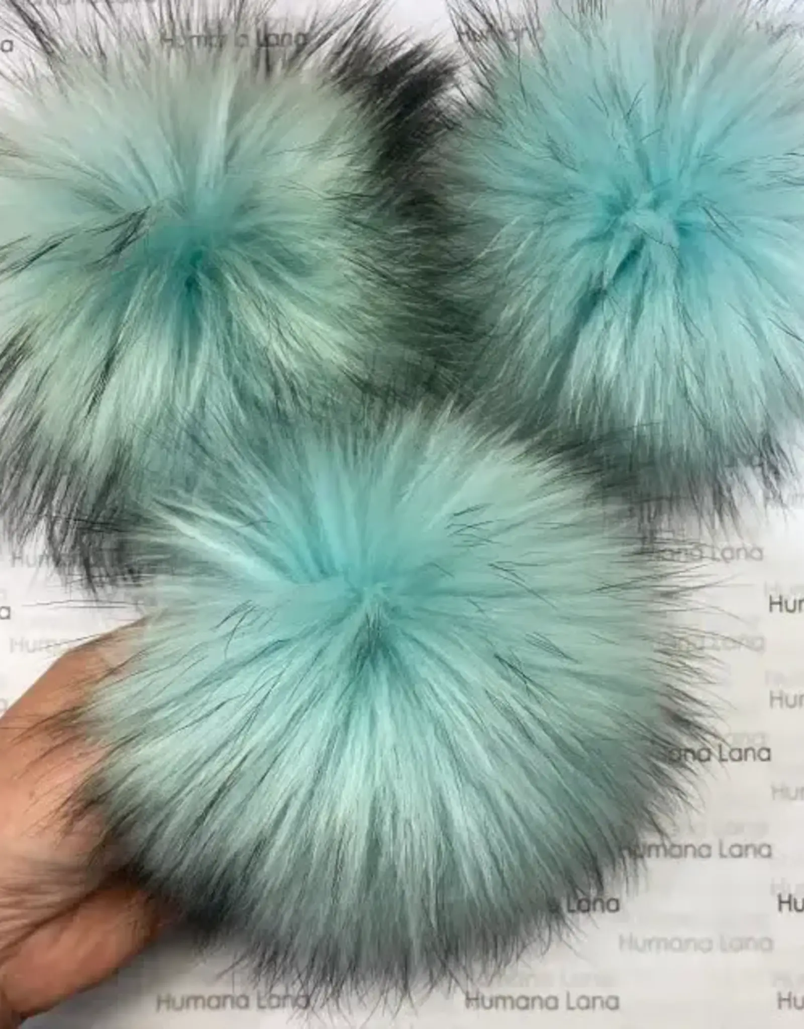 Humana Lana Racoon Fur aquamarine 17-18 cm