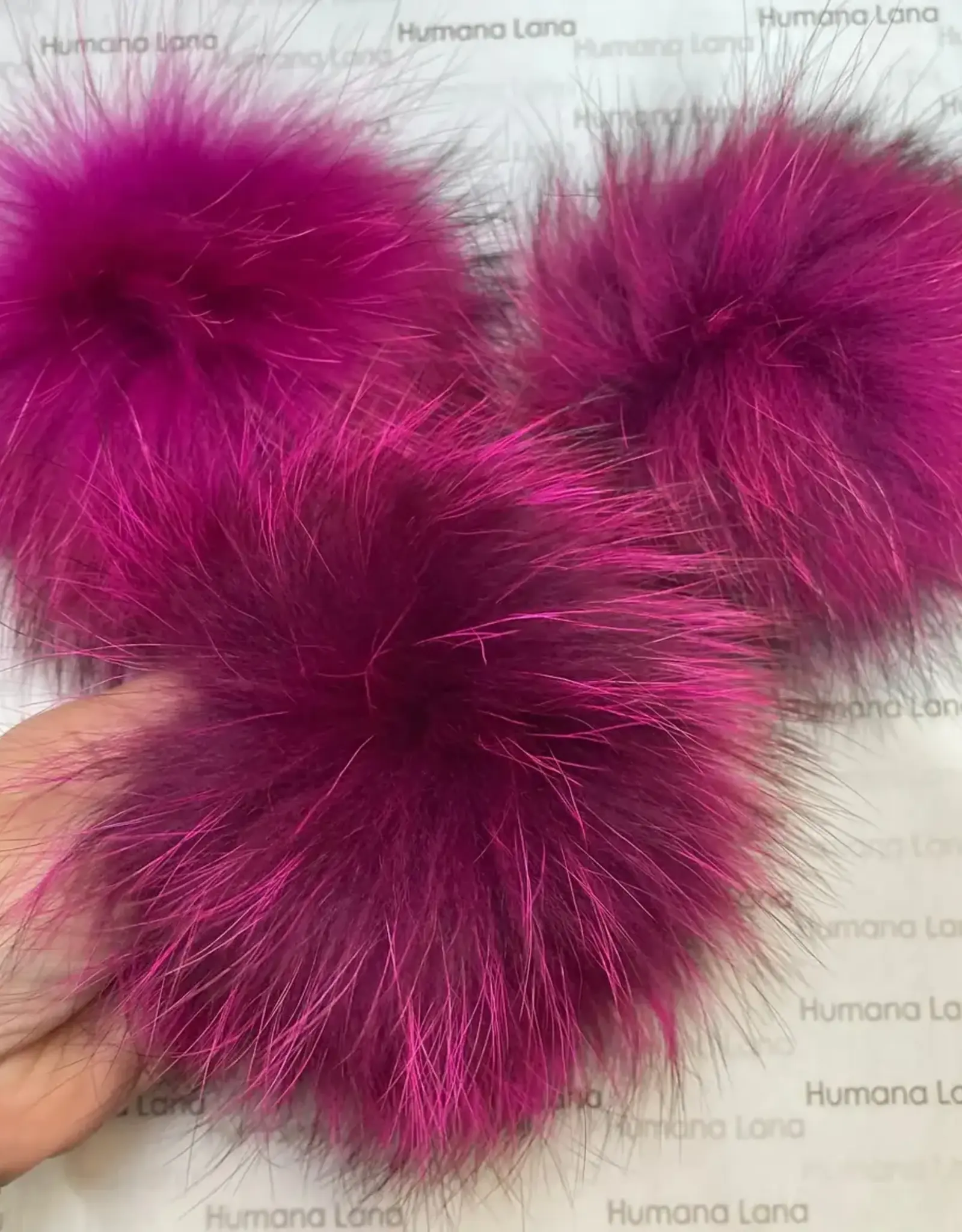 Humana Lana Racoon Fur fuschia