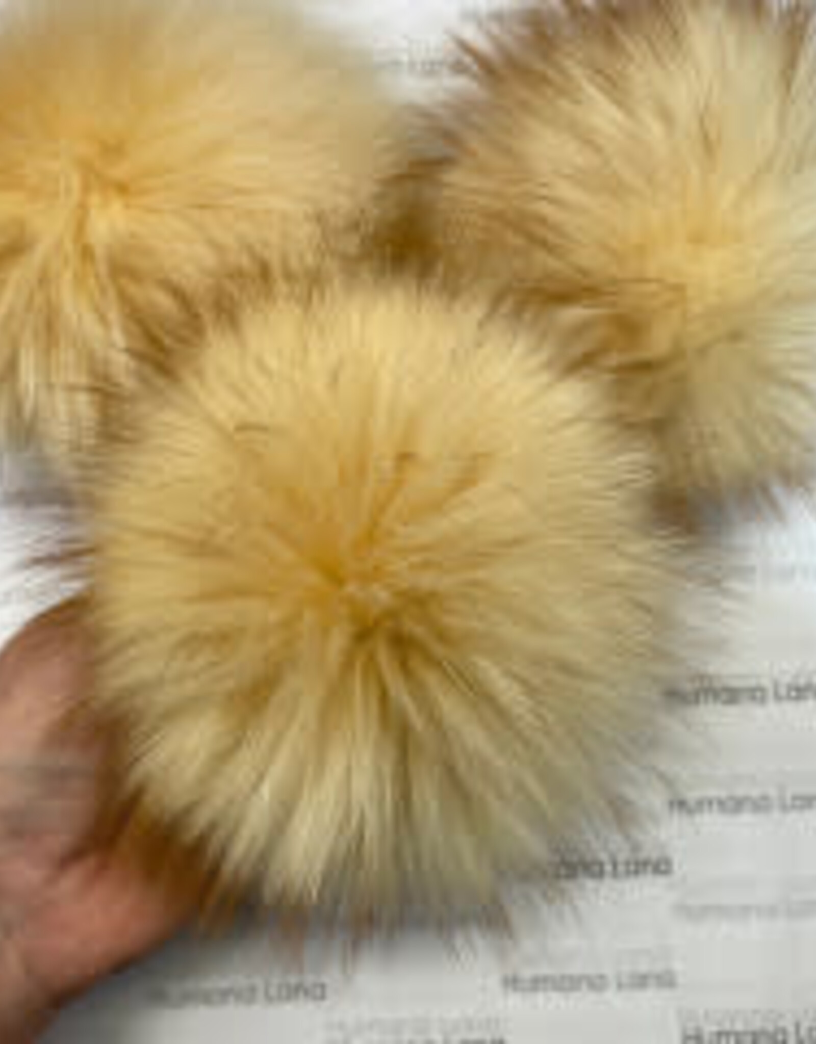 Humana Lana Racoon Fur creme brulee 17-18 cm