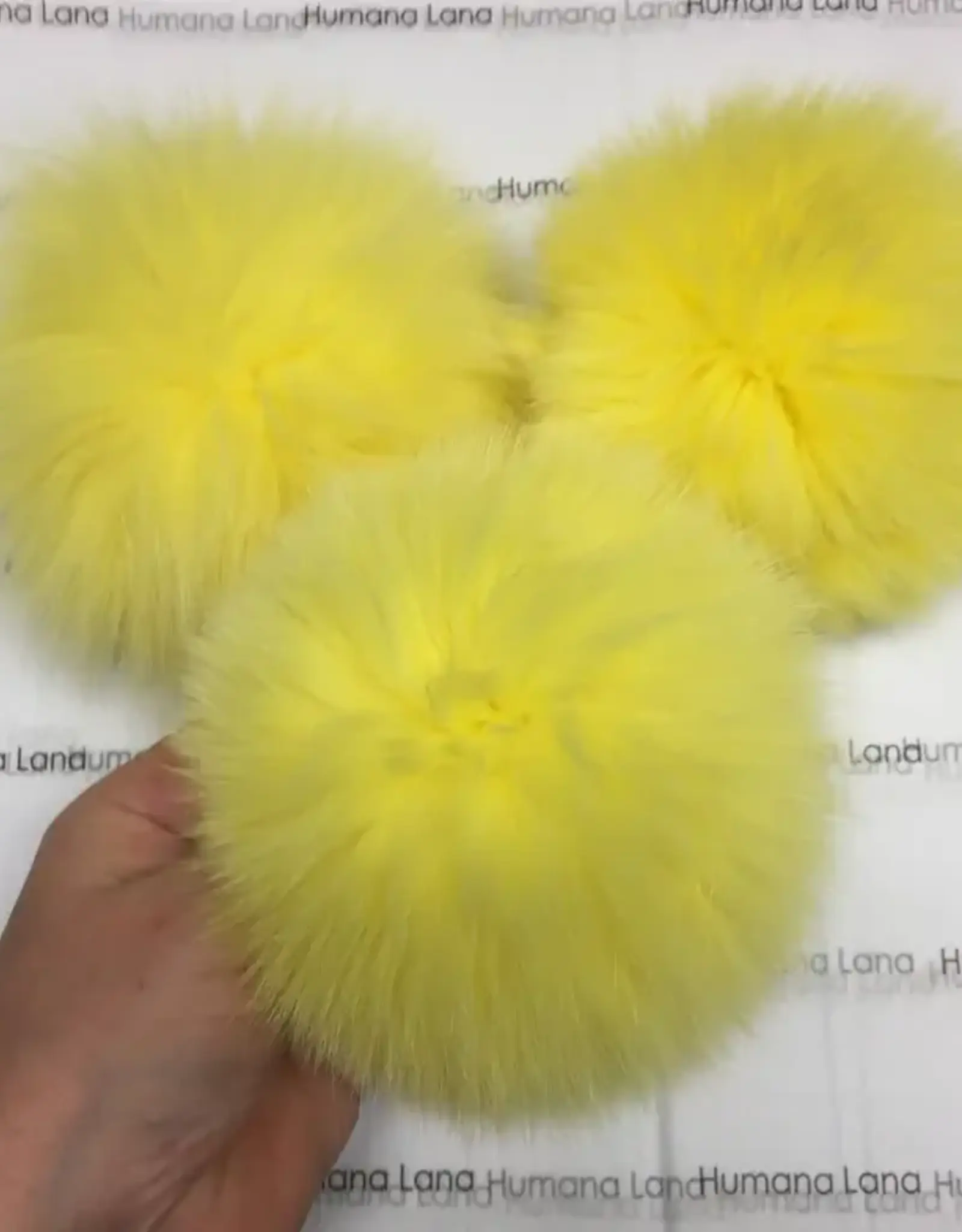 Humana Lana Fox Fur canary yellow