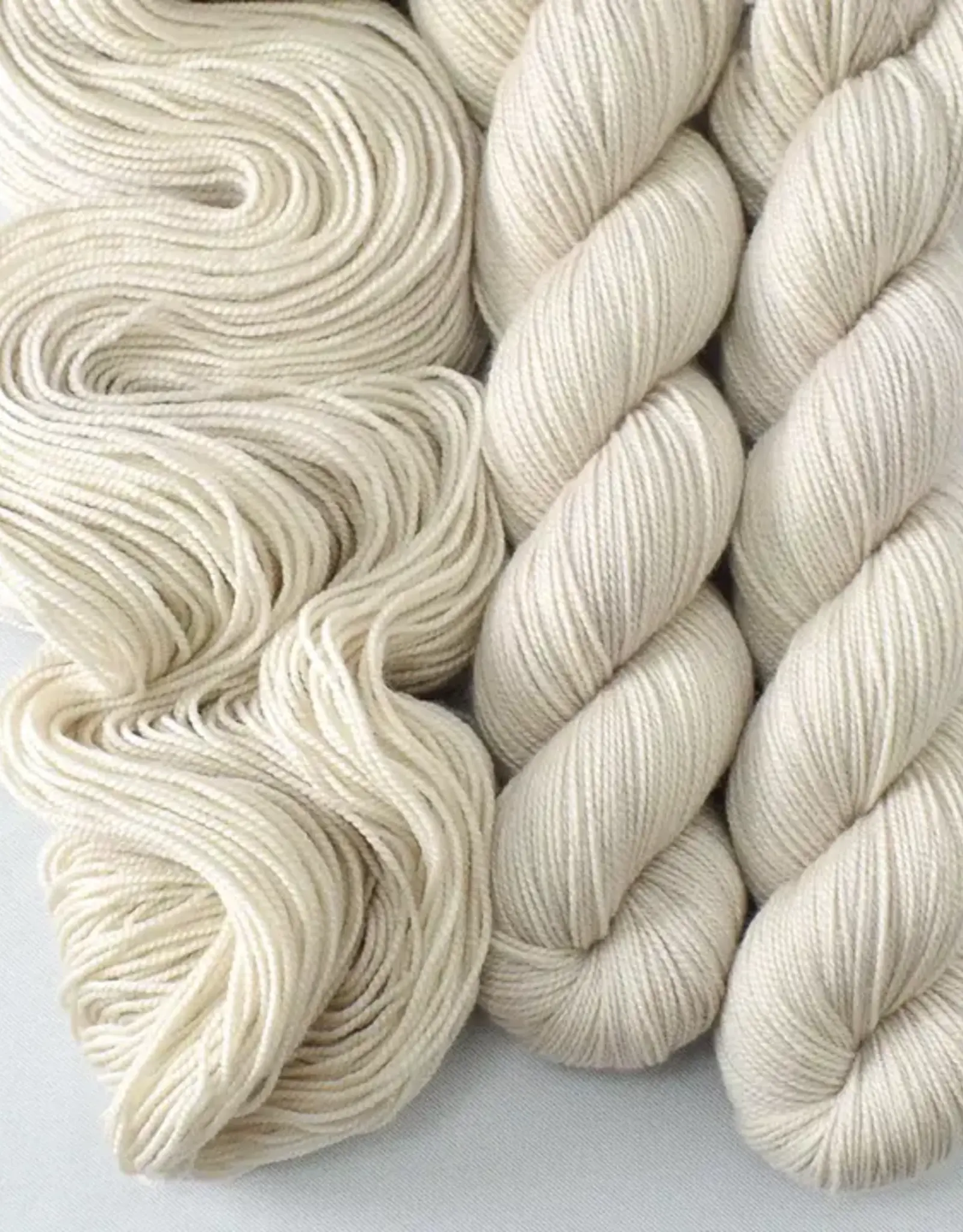 Miss Babs Yummy 2 Ply white peppercorn