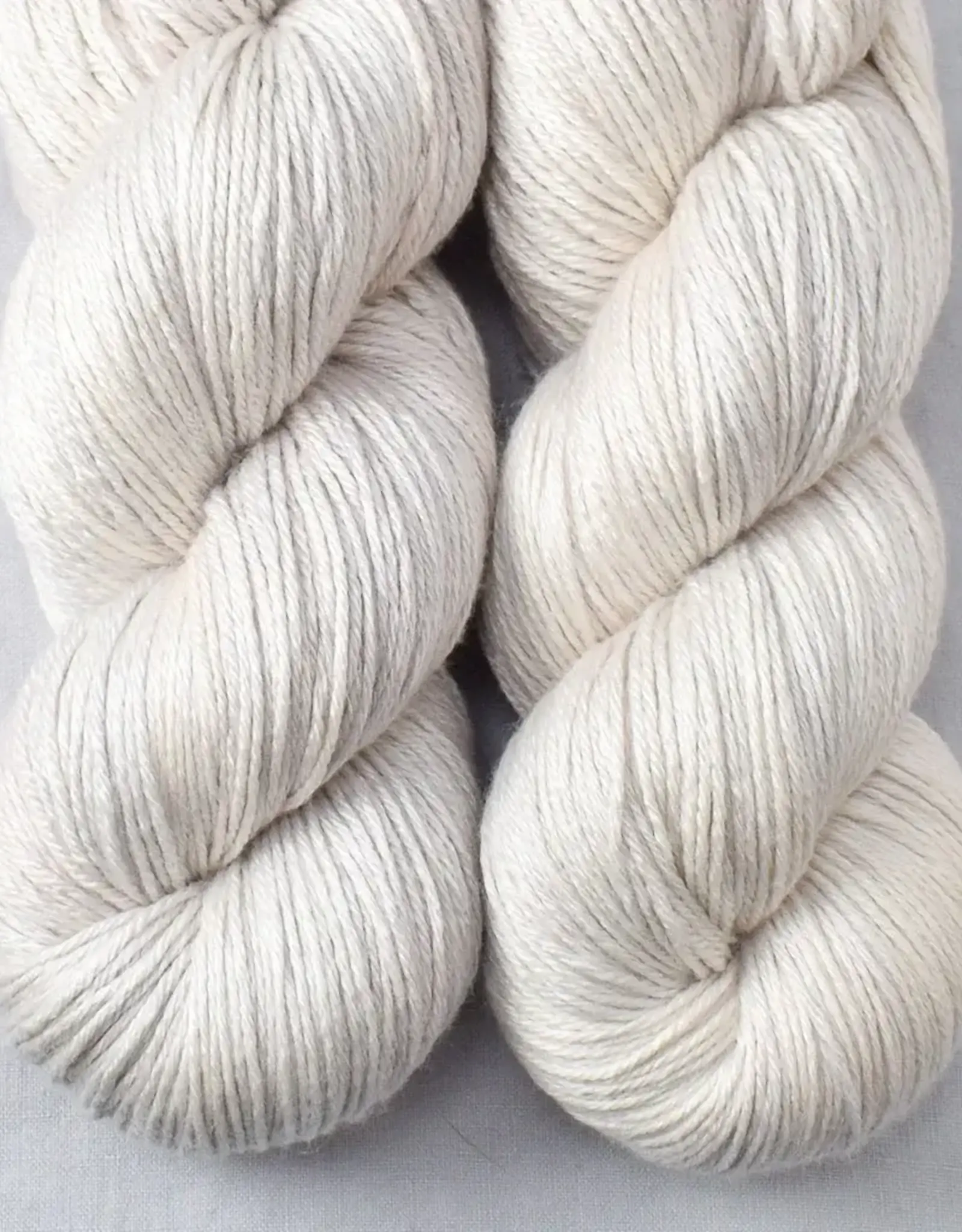 Miss Babs Big Silk white peppercorn