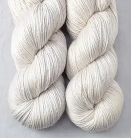 Miss Babs Big Silk white peppercorn