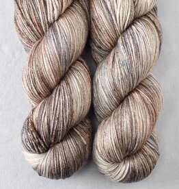Miss Babs Big Silk rock sparrow
