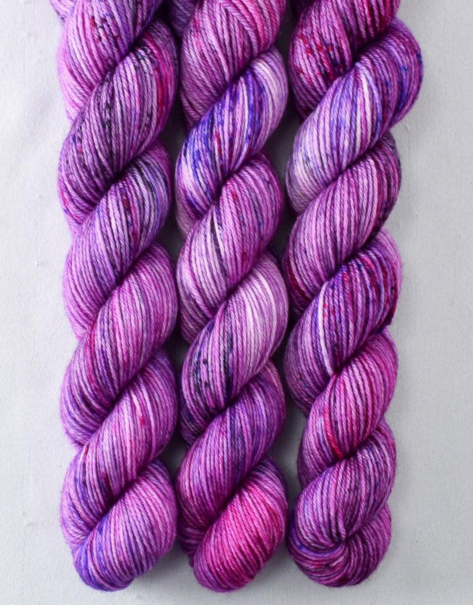 Miss Babs Yowza Mini purple mountain