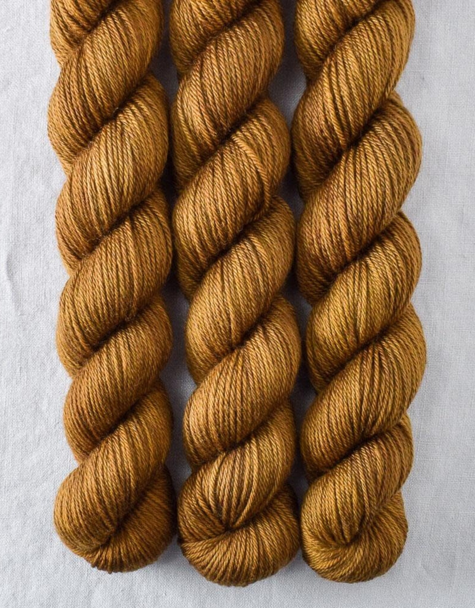 Miss Babs Yowza Mini candied pecan