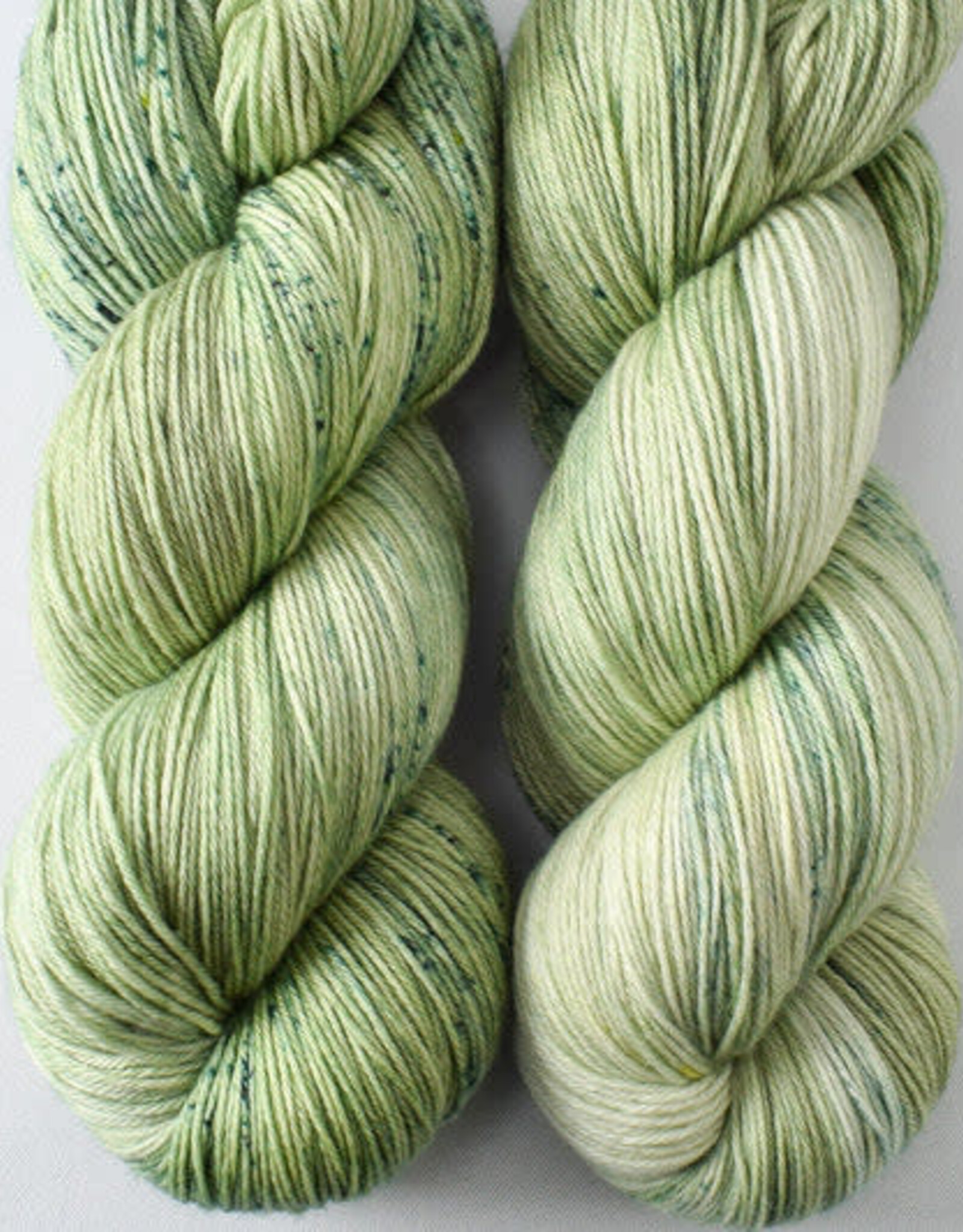 Miss Babs Yowza Mini silver palm