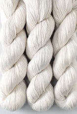 Miss Babs Damask white peppercorn