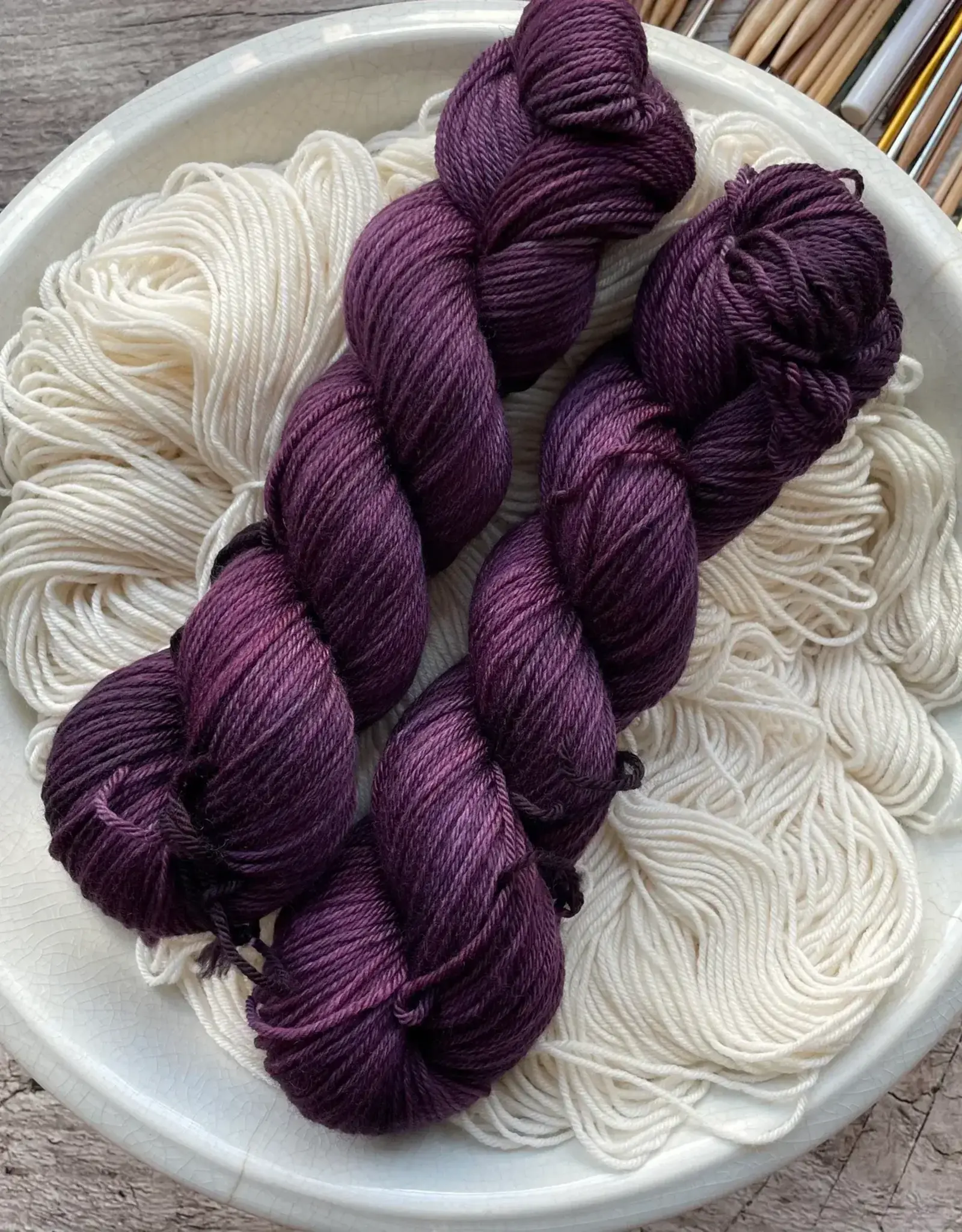 On The Round Cottage DK aubergine