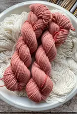 On The Round Cottage DK vintage pink
