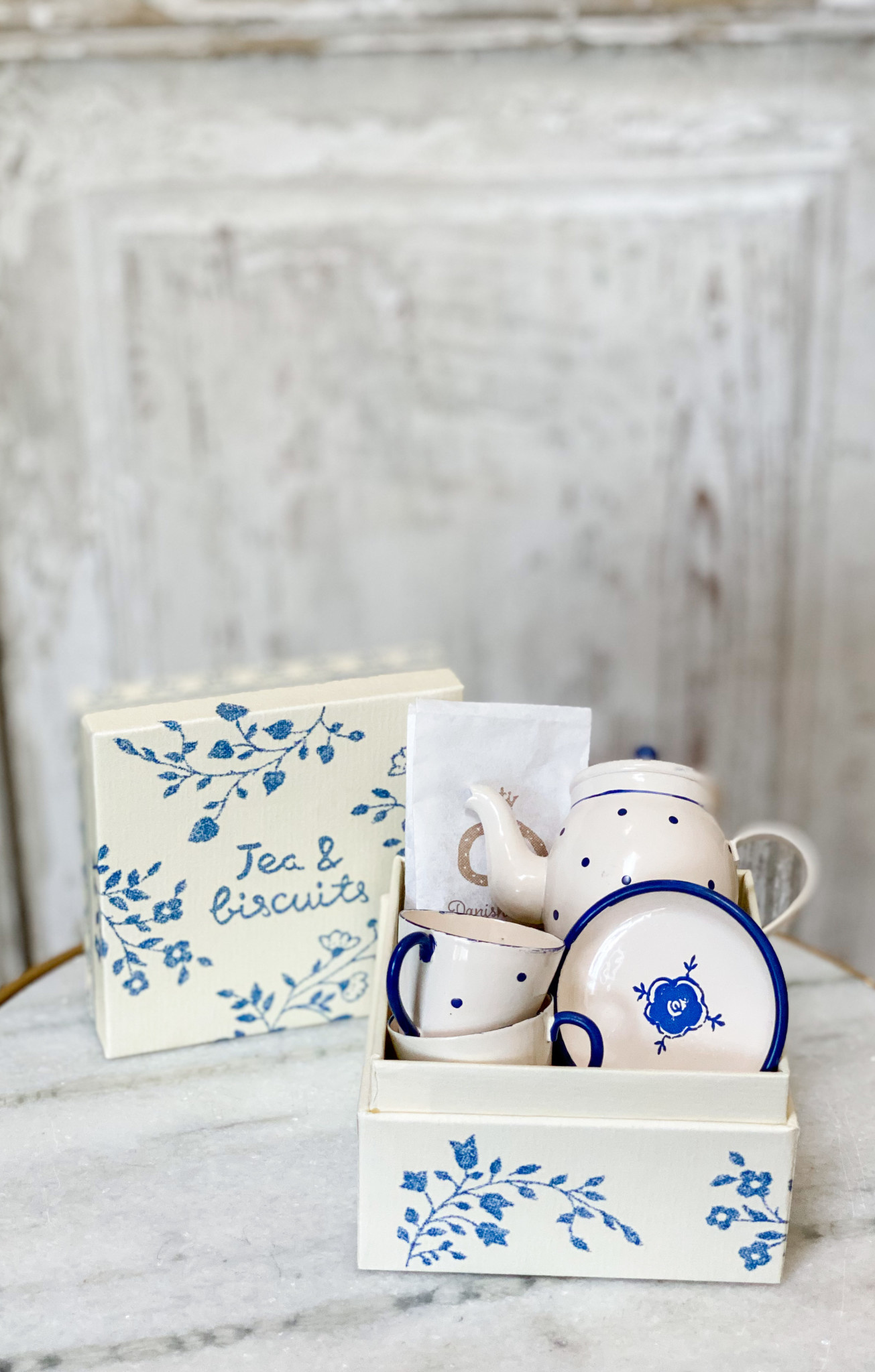 Tea & Biscuits for Two Maison Blue