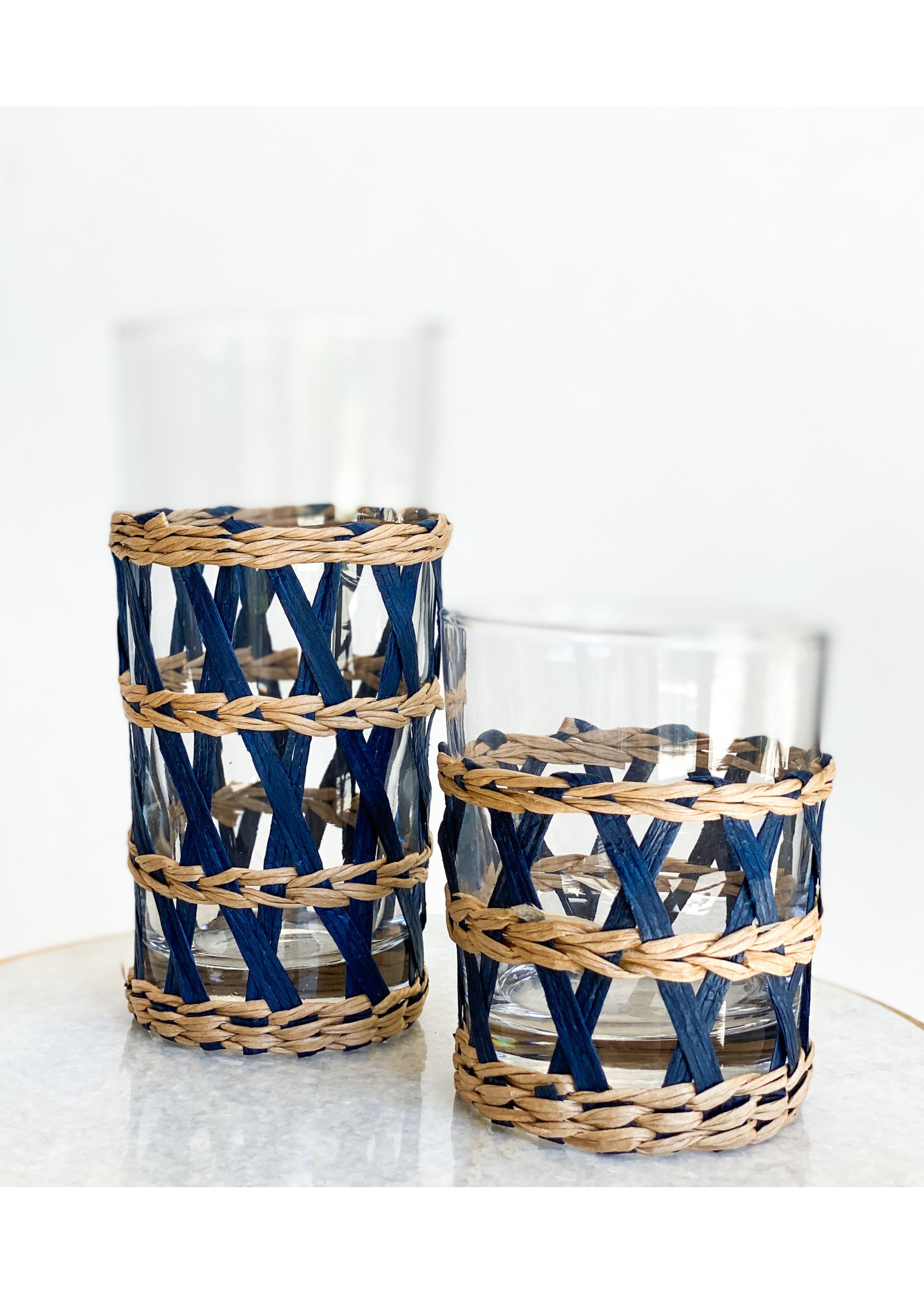 https://cdn.shoplightspeed.com/shops/635329/files/32765168/1652x2313x2/amanda-lindroth-island-wrapped-tumbler-glass-navy.jpg