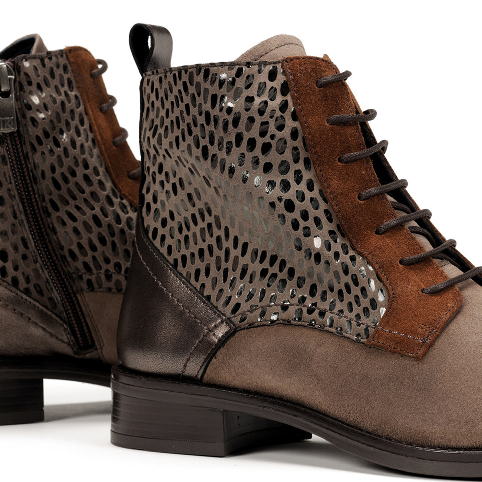 Dorking Dorking Harvard D8709