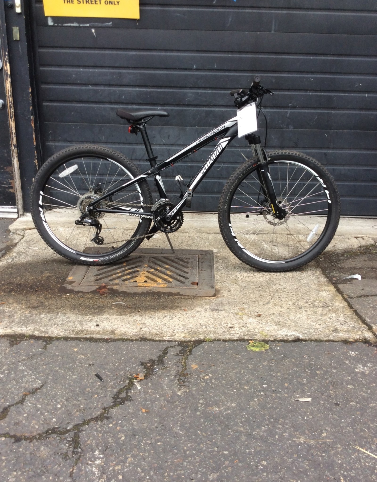 specialized hardrock bicycles