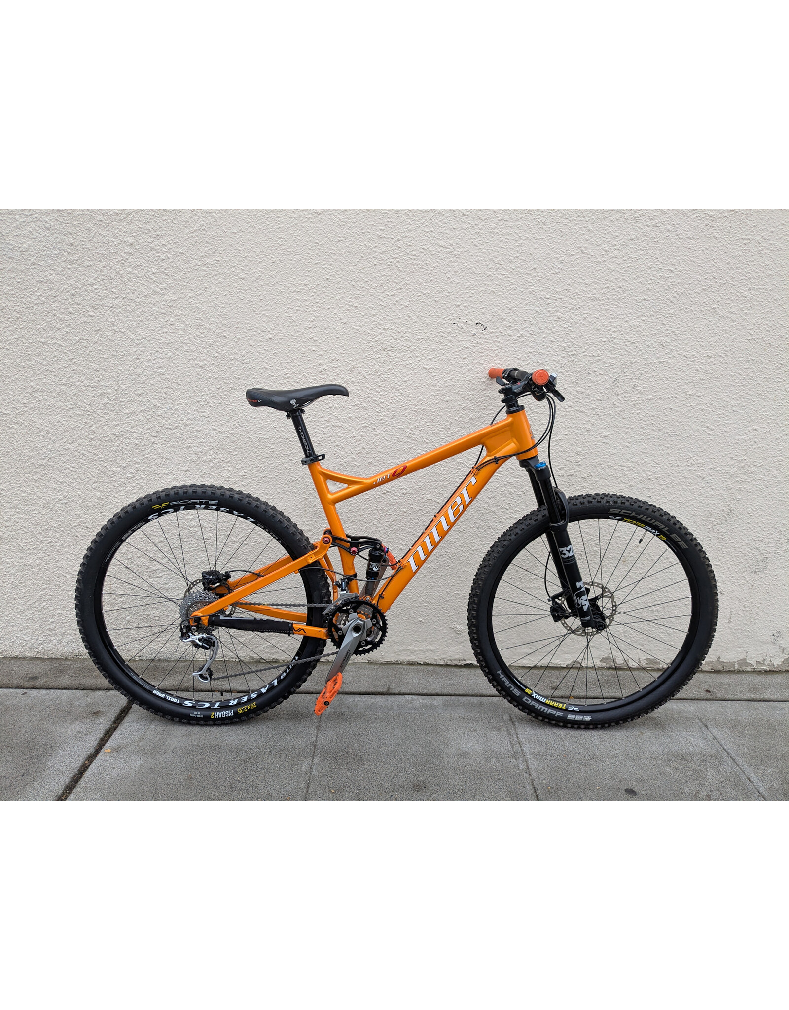 Large Niner Jet 9