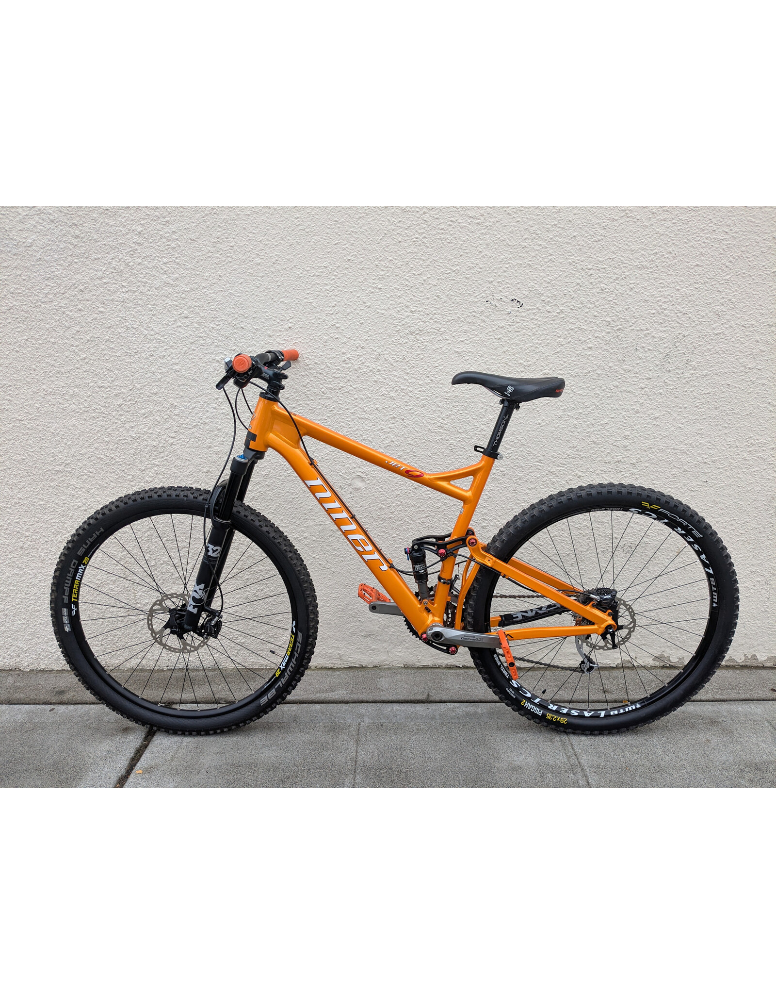 Large Niner Jet 9