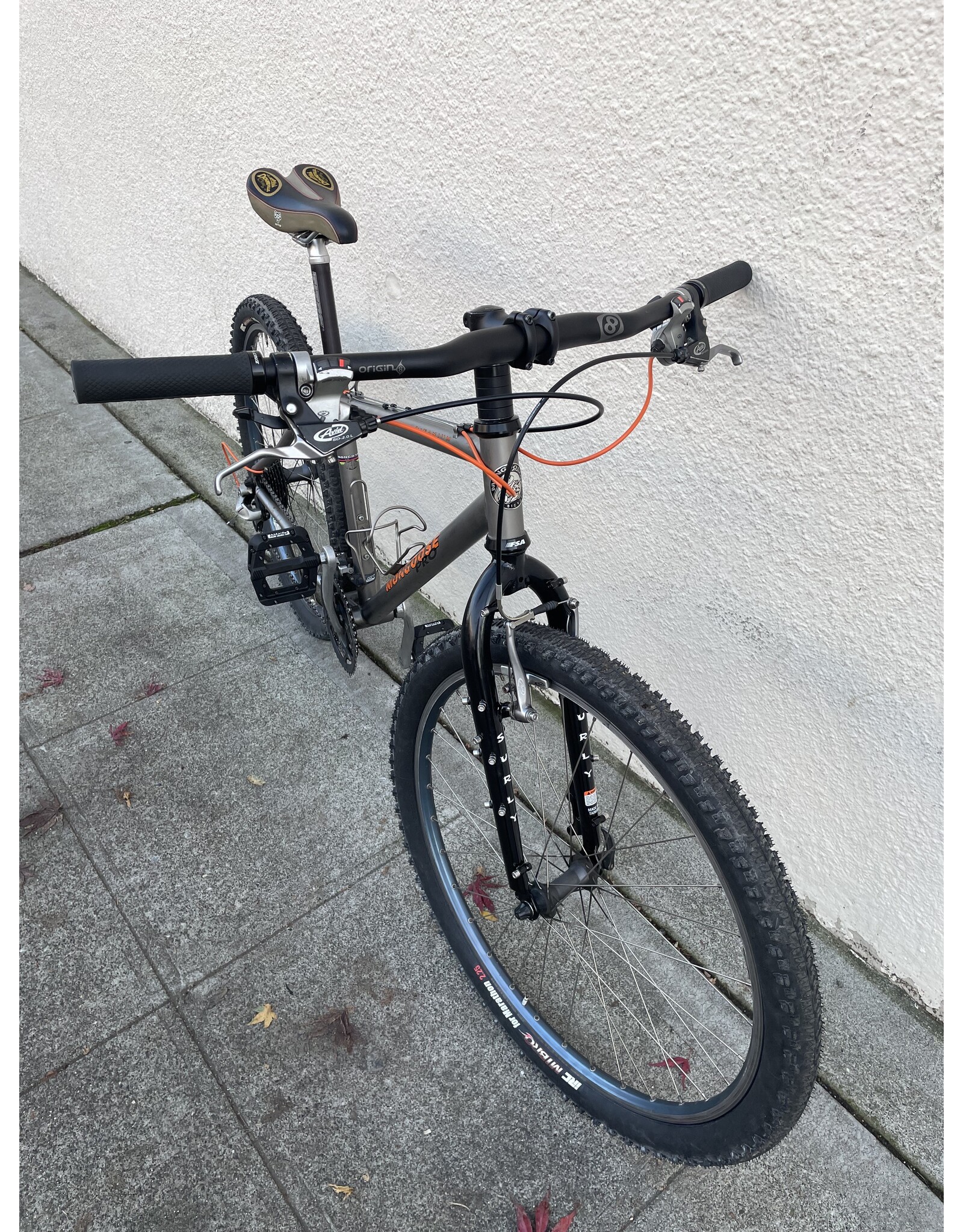 Mongoose 16" Mongoose Pro DX10.7