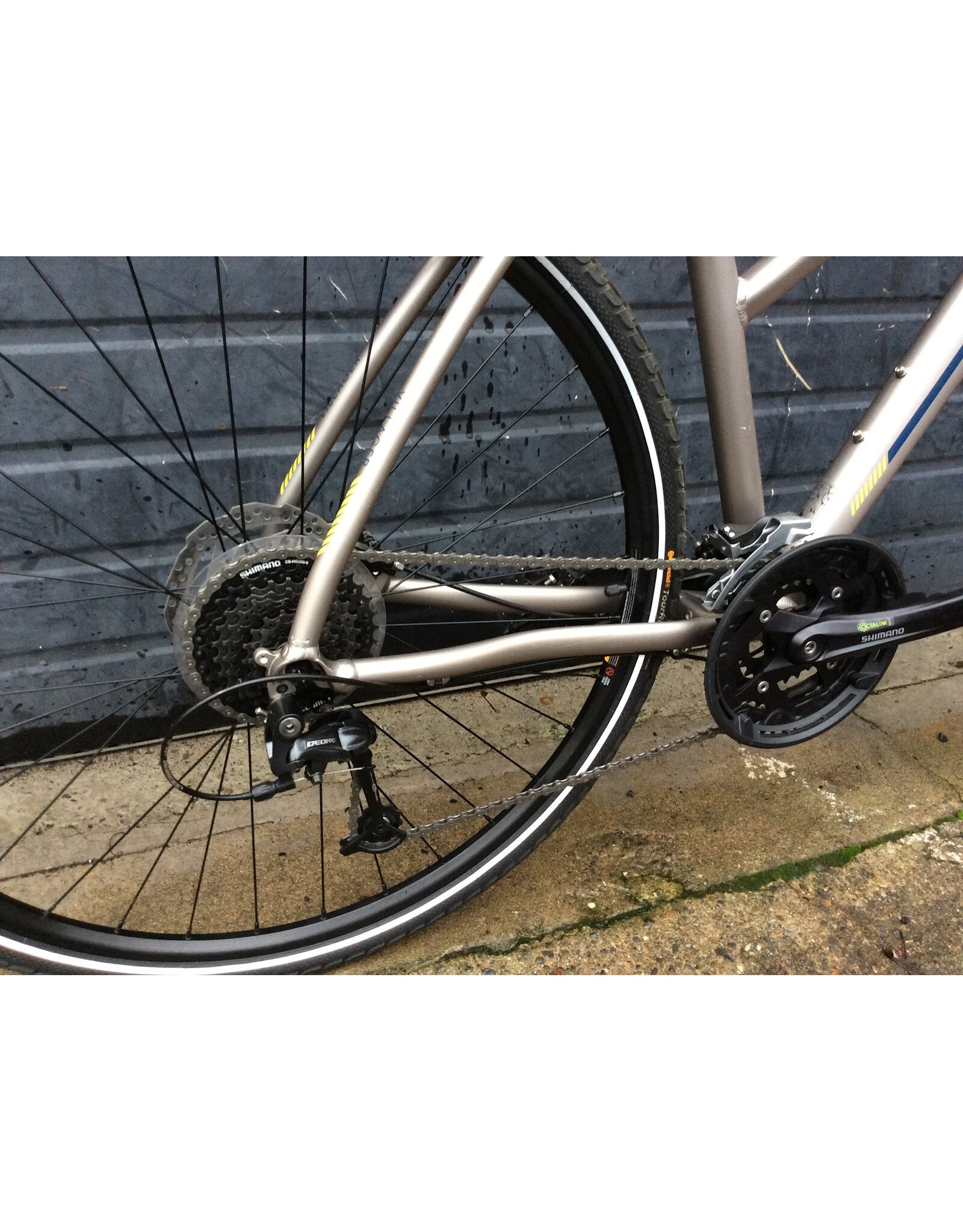 Breezer Large Breezer Villager