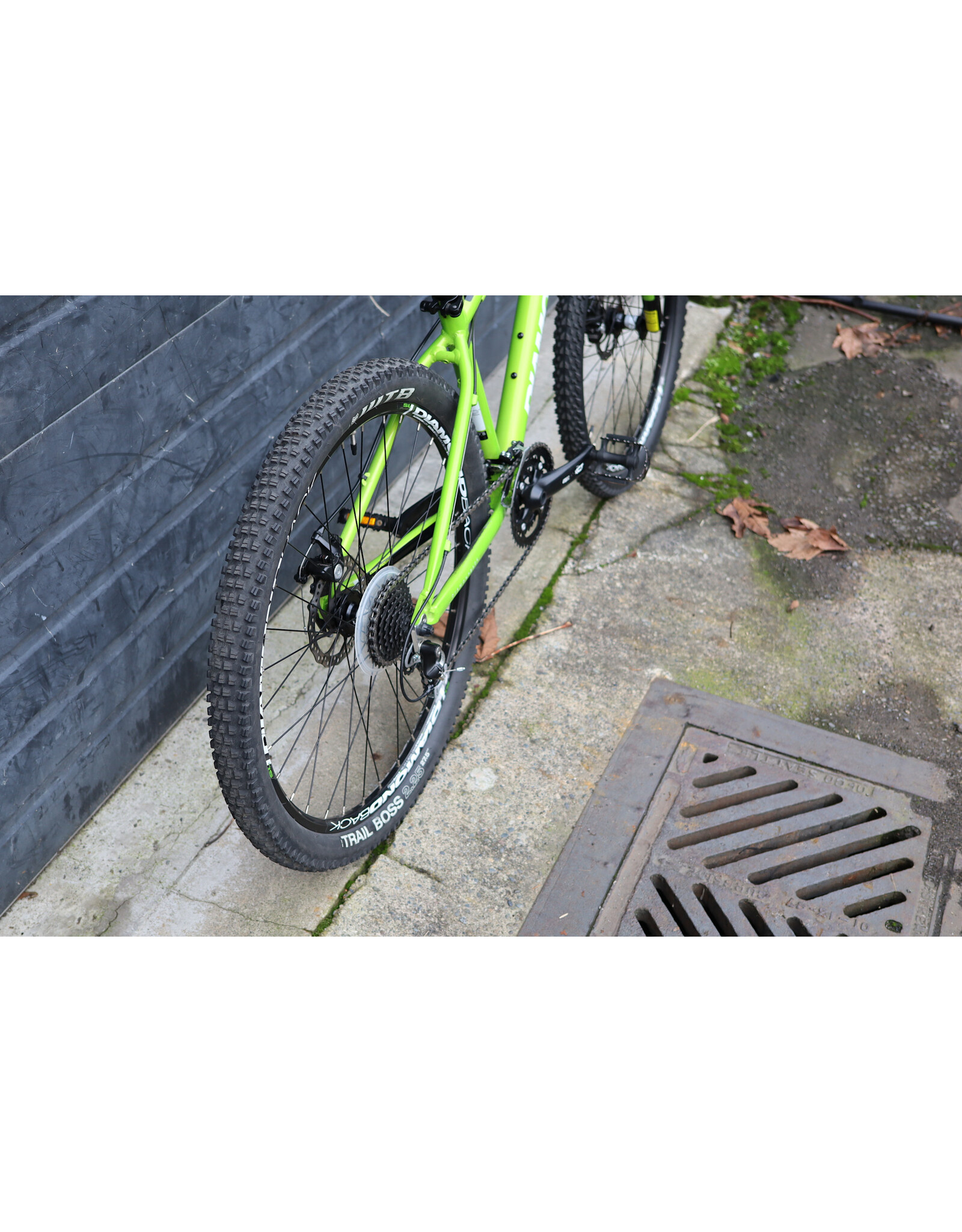 Diamondback 16" Diamondback Axis XE 27.5